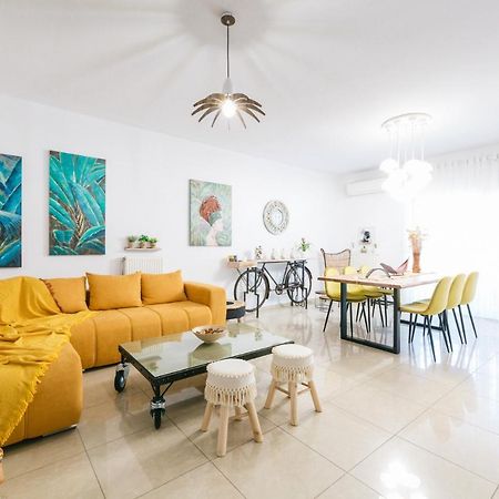 Grand Lux Apartment سيرس المظهر الخارجي الصورة