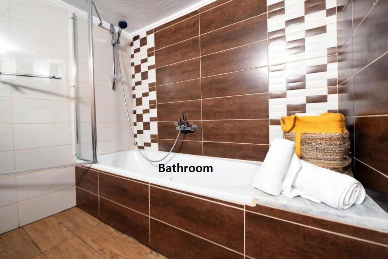 Grand Lux Apartment سيرس المظهر الخارجي الصورة