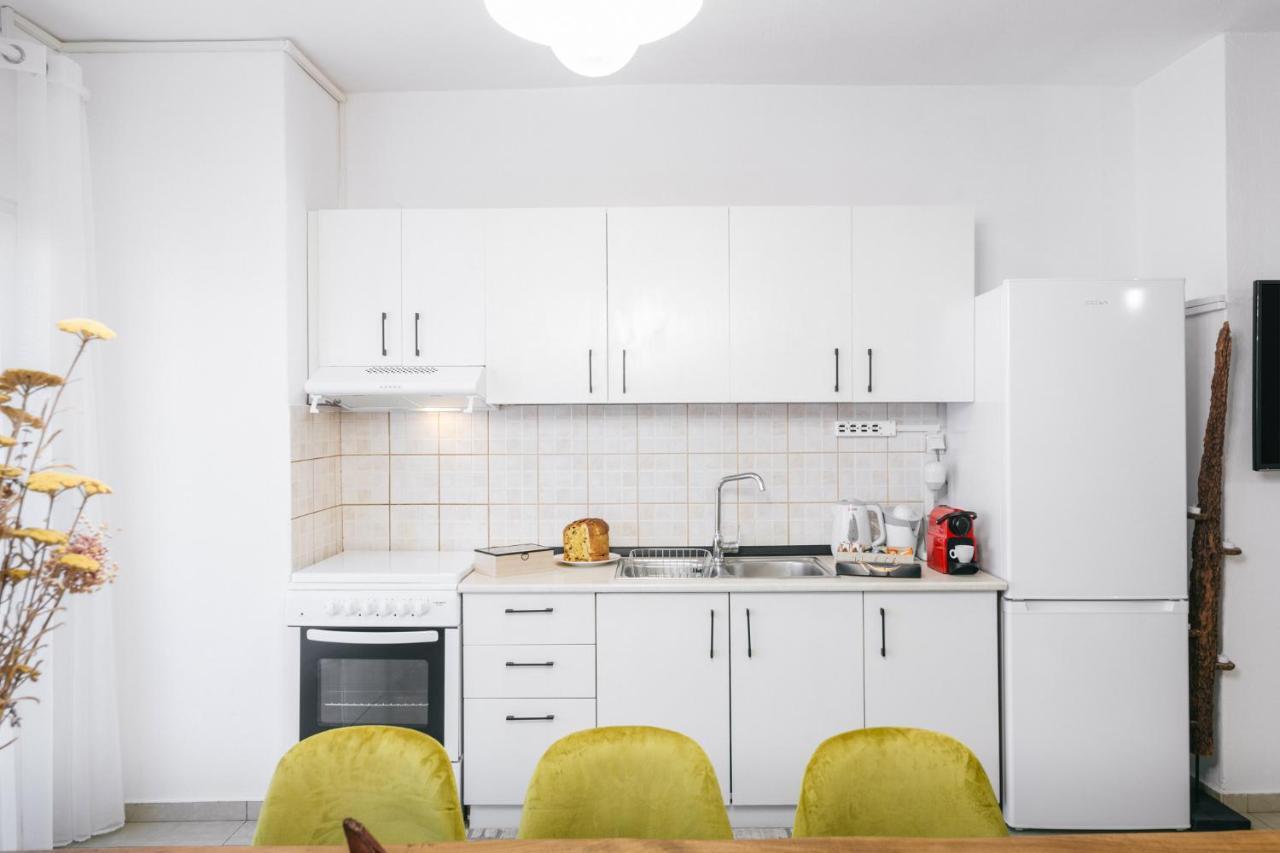 Grand Lux Apartment سيرس المظهر الخارجي الصورة