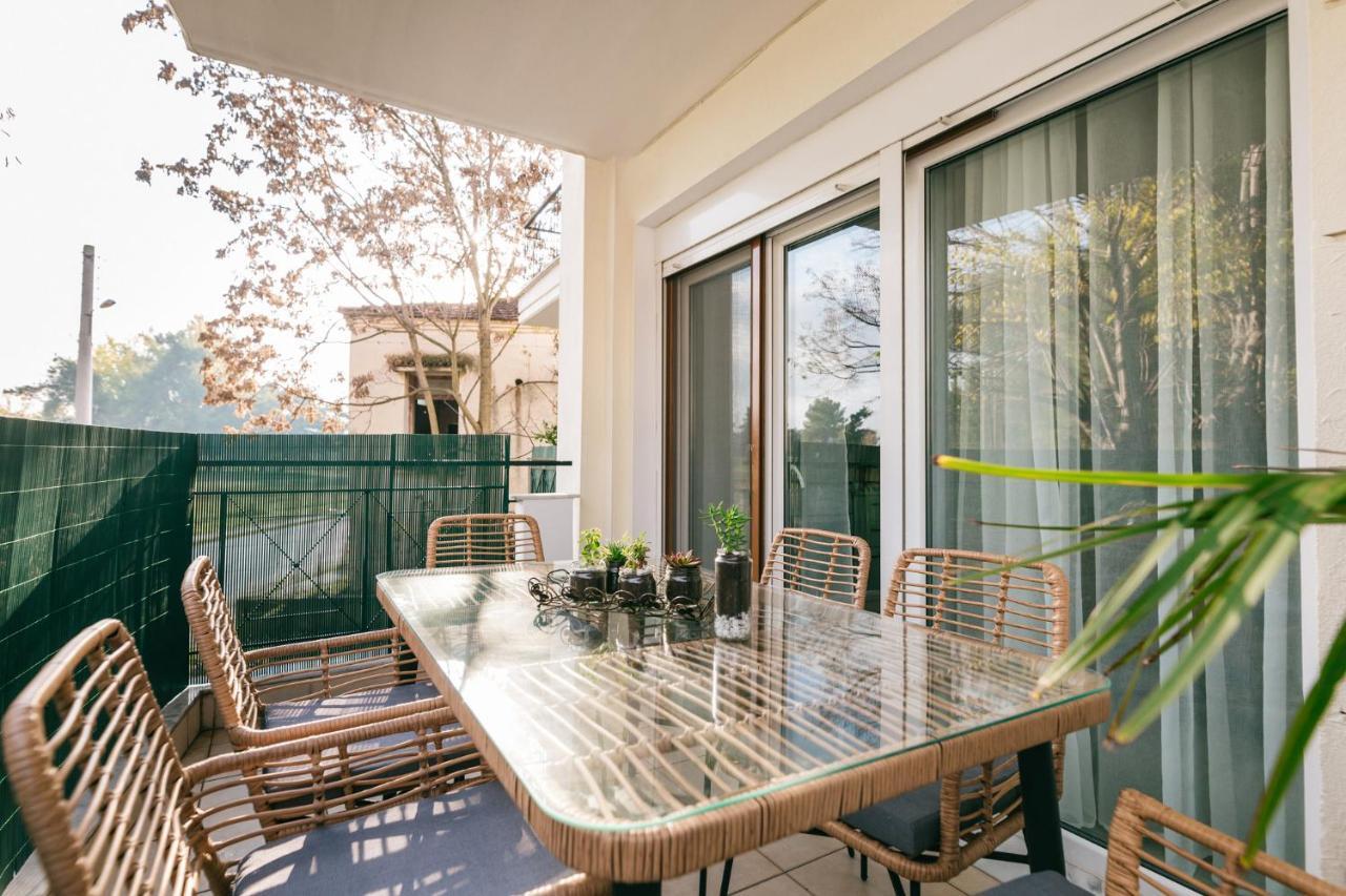 Grand Lux Apartment سيرس المظهر الخارجي الصورة
